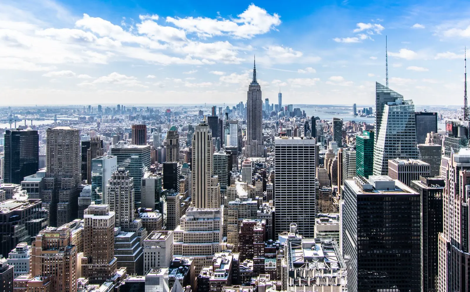 Aerial city, ambience